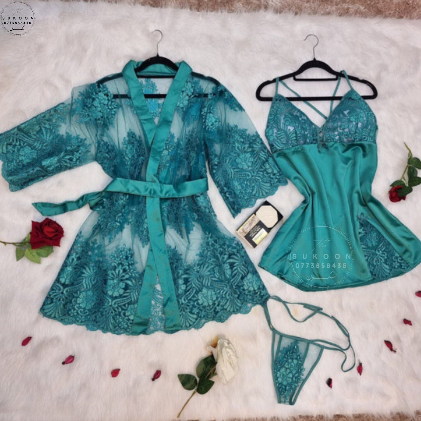 طقم لباس نوم أنثوي برداء من الدونتال شفاف ensemble de pyjamas élégante avect peignoir en dentelle