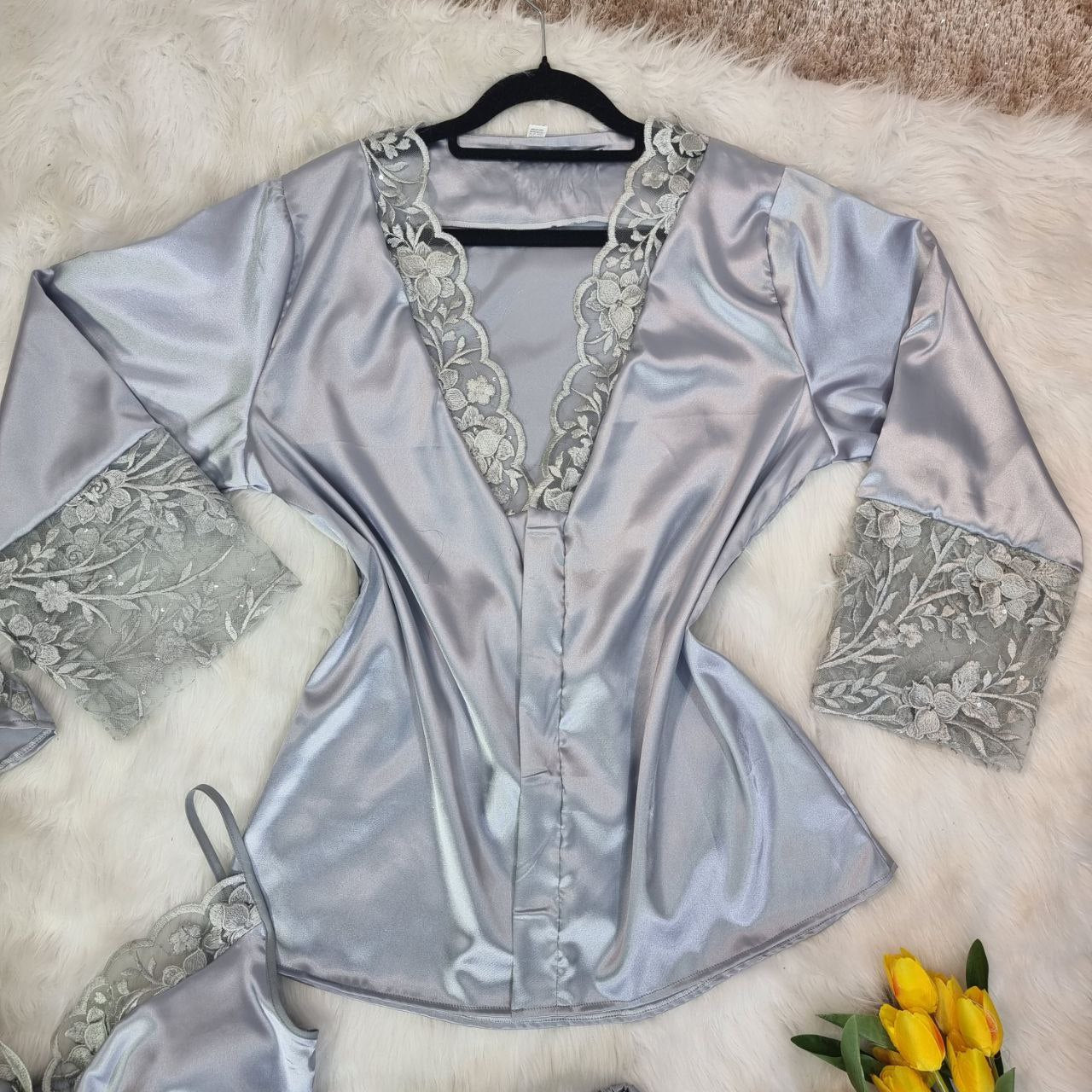 بيجامة نسائية جذابة من 5 قطع بالدانتيل و الساتان الناعم- Pyjamas 5pcs en dentelle et satin doux